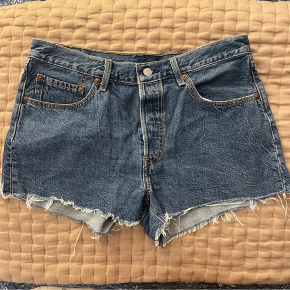 Levi Strauss cutoff shorts, size 31 excellent condition - Picture 1 of 4